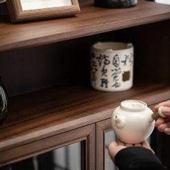 Tủ kệ trà trưng bày ấm chén dụng cụ trà trang trí không gian trà đạo. Tủ kệ trà dùng trang trí trong phòng khách. Tủ kệ trưng bày ấm chén dụng cụ trà đa năng T008