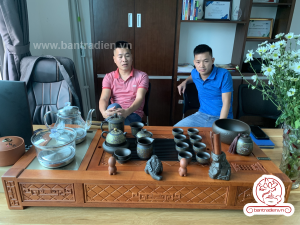 Ảnh thực tế bộ bàn trà điện cao cấp gỗ hương L08