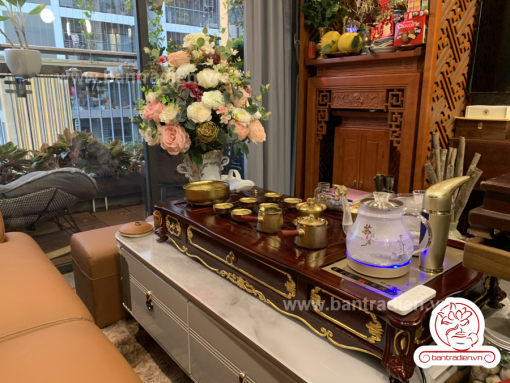 Ảnh thực tế Bộ bàn pha trà điện thông minh đa năng cao cấp phong cách tân cổ điển vẽ vàng L6228 có ngăn kéo để đồ và khay đốt trầm