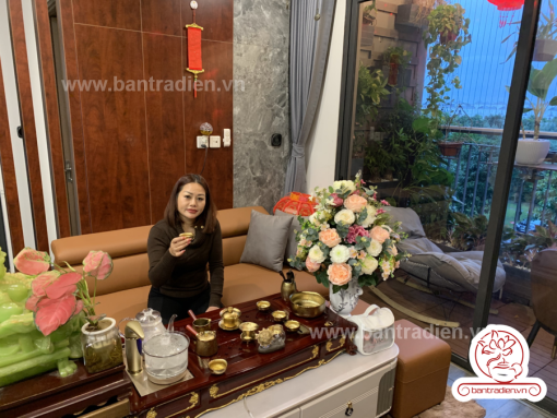 Ảnh thực tế Bộ bàn pha trà điện thông minh đa năng cao cấp phong cách tân cổ điển vẽ vàng L6228 có ngăn kéo để đồ và khay đốt trầm